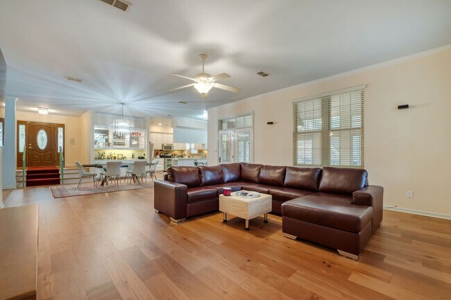 Building Photo - 3440 Jonathan Landing Dr