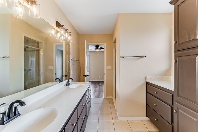 Building Photo - 8321 Co Rd 200