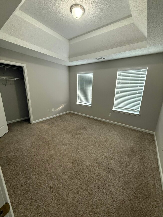 Building Photo - 1439 Alice Ave