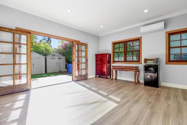 Building Photo - 1115 S Wilton Pl