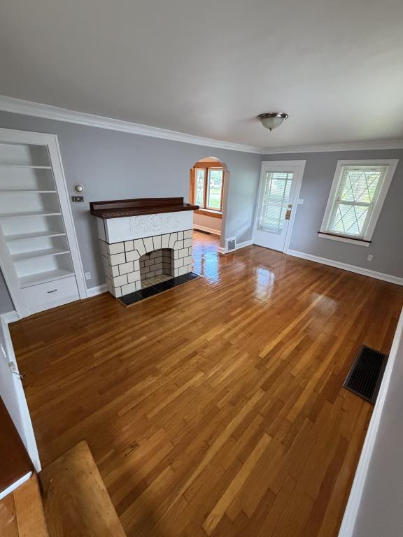 Building Photo - 52 Meadowbrook Ave