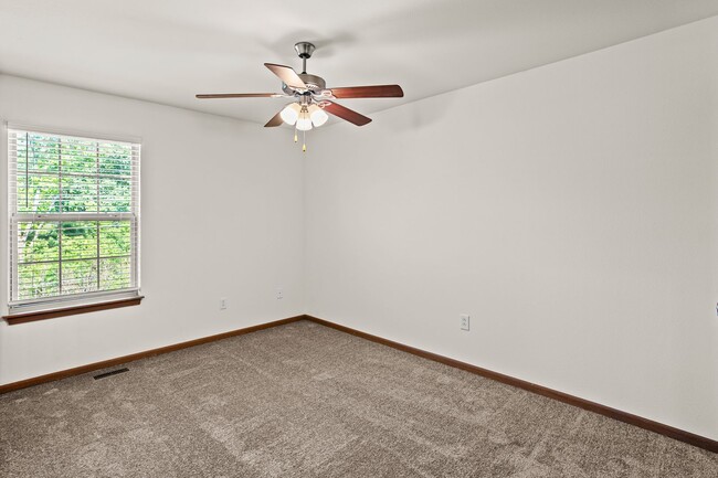 Building Photo - 701-703 Glenstone Dr.