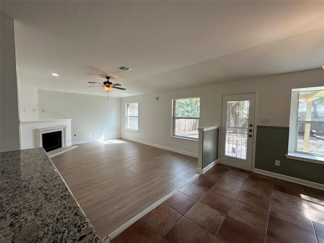 Building Photo - 3309 Blue Ridge Dr