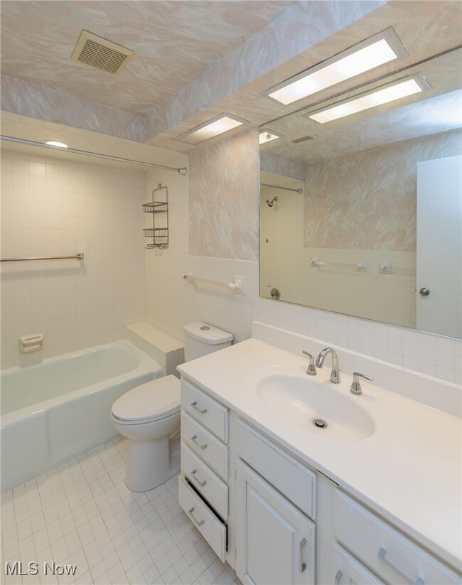 Building Photo - 25111 S Woodland Rd