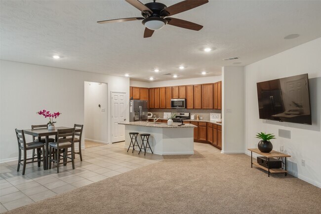 Building Photo - 6218 Morning Fern Ln
