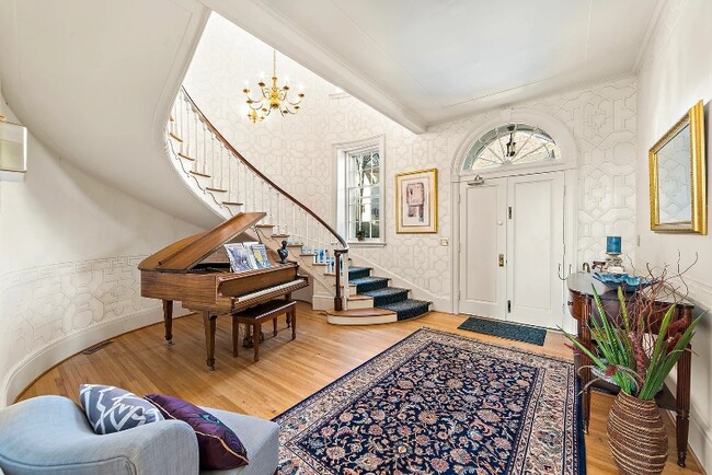 Building Photo - 385 Sherwood Ave