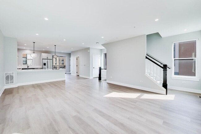 Building Photo - 5424 Old Orchard Rd