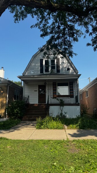 Primary Photo - 4129 N Ridgeway Ave