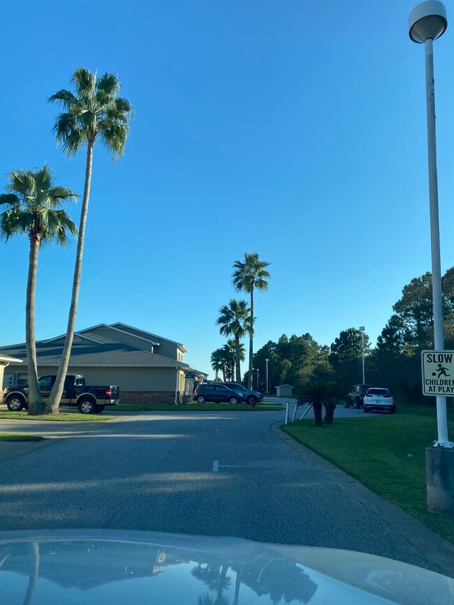 Building Photo - 501 Cotton Creek Dr