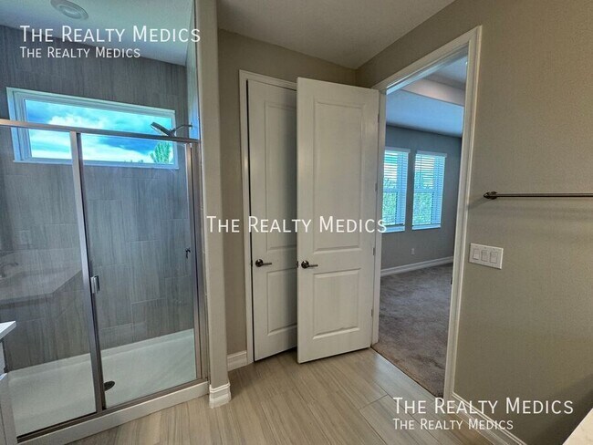 Building Photo - 4712 Lagona Ln