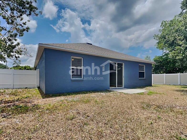 Building Photo - 1345 Brooke View Dr