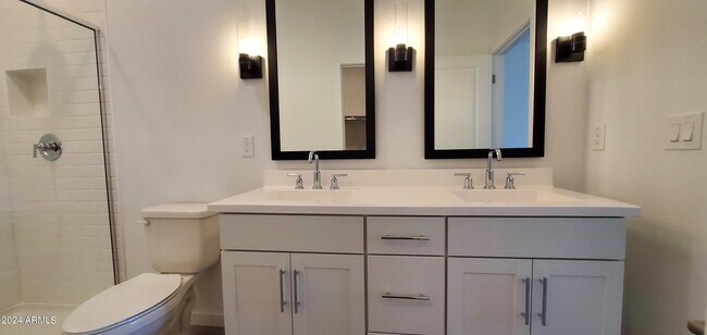 Building Photo - 7812 N 79th Dr