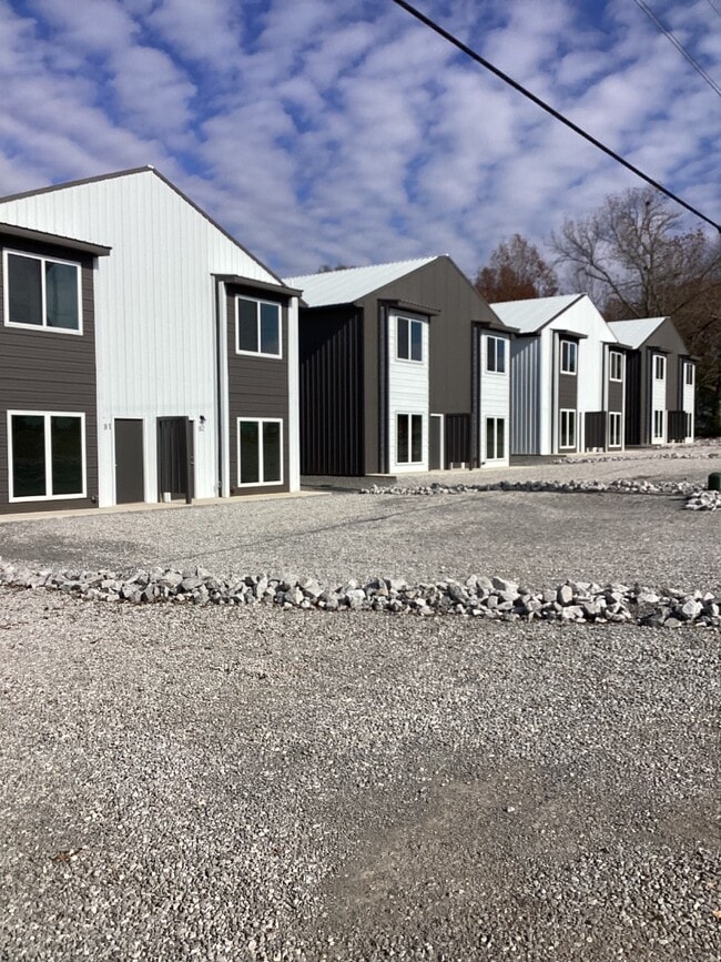 Building Photo - 401 Morring Rd