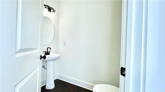 Building Photo - 5370 Brooklands Dr