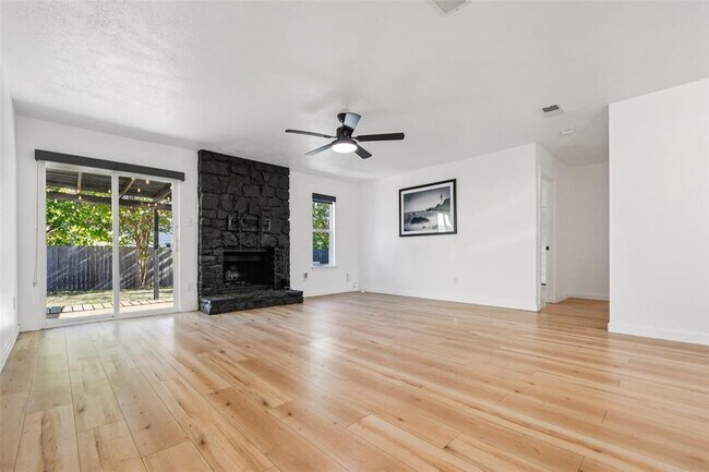 Building Photo - 12907 Water Mill Cove