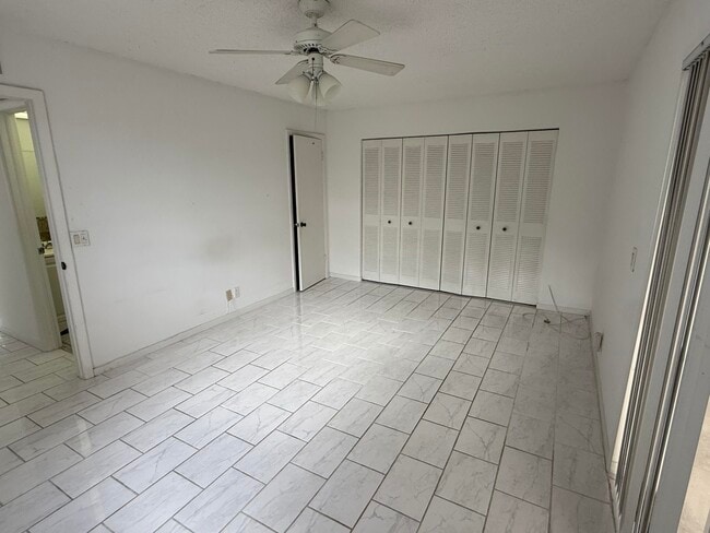 Building Photo - 602 Flanders N