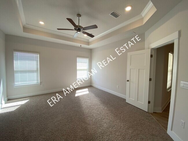 Building Photo - 3398 Southwind Dr