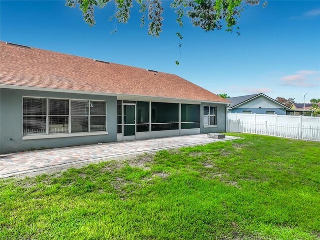 Building Photo - 3020 Hartland Ct