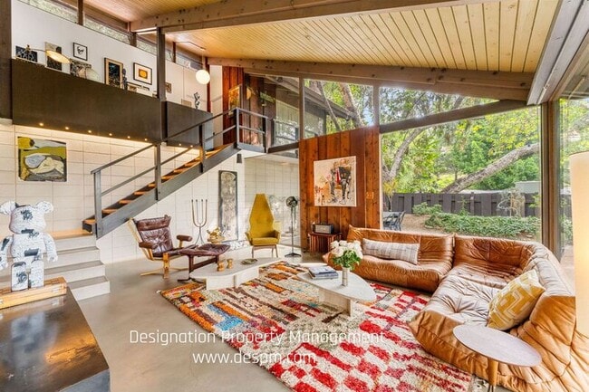 Building Photo - 1716 Putney Rd