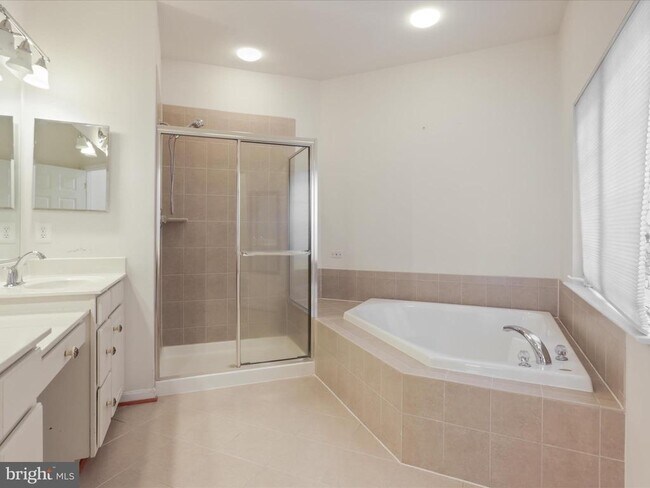 Building Photo - 5638 Kertscher Terrace