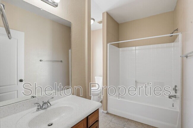 Building Photo - 15818 N 25th St