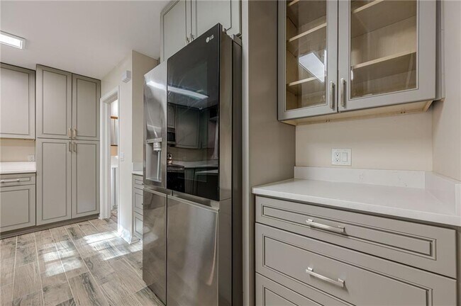 Building Photo - 6640 Williamson Dr NE