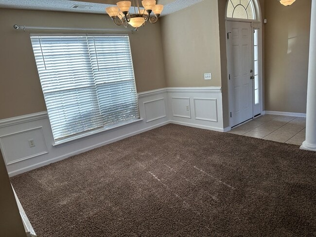 Building Photo - 199 Lancaster Way