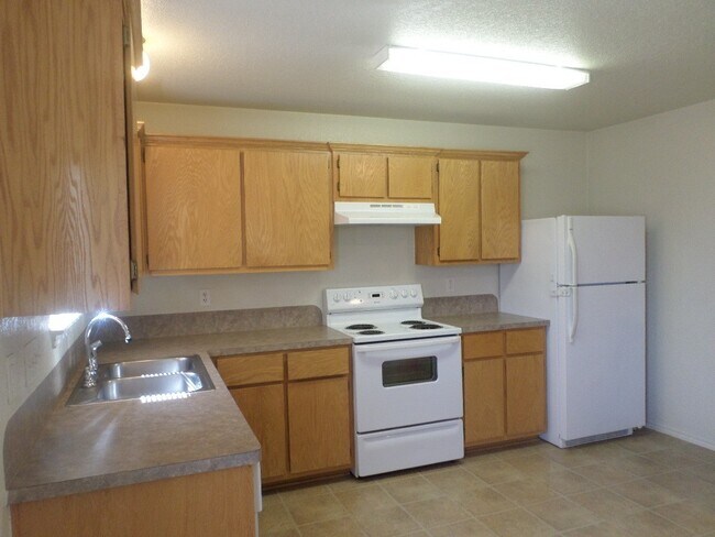 Building Photo - 3804 Joshua Taylor Dr