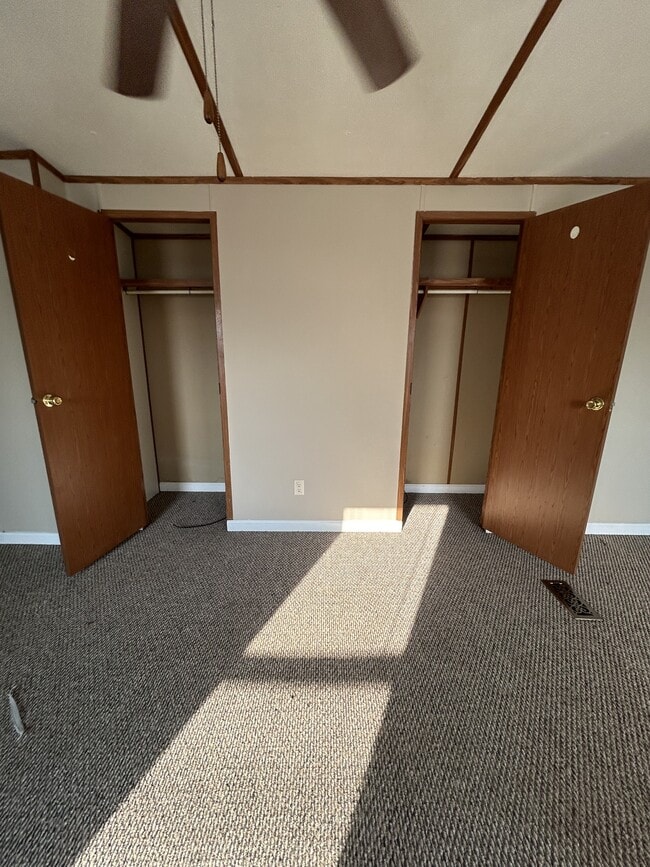 Building Photo - 40 Yoakum Cir