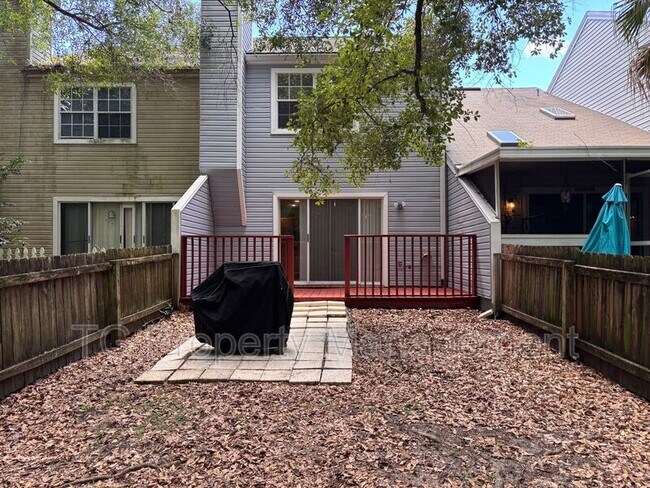 Building Photo - 8531 Sturbridge Cir E