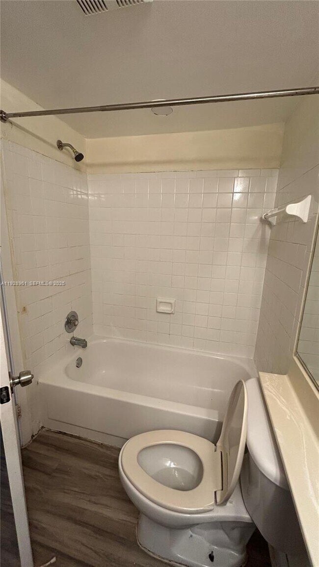 Building Photo - 5686 Rock Island Rd