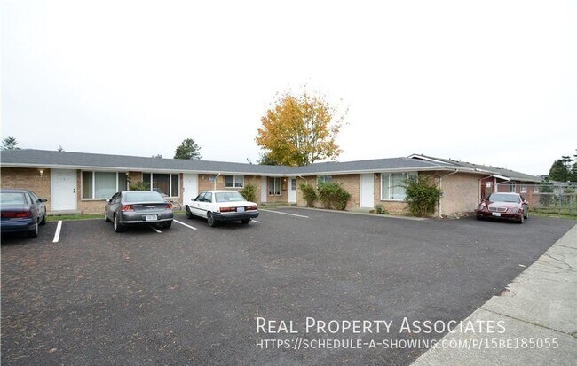 Building Photo - 2217 F St SE