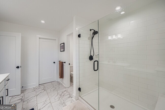 Building Photo - 568 Avondale Pk Cir