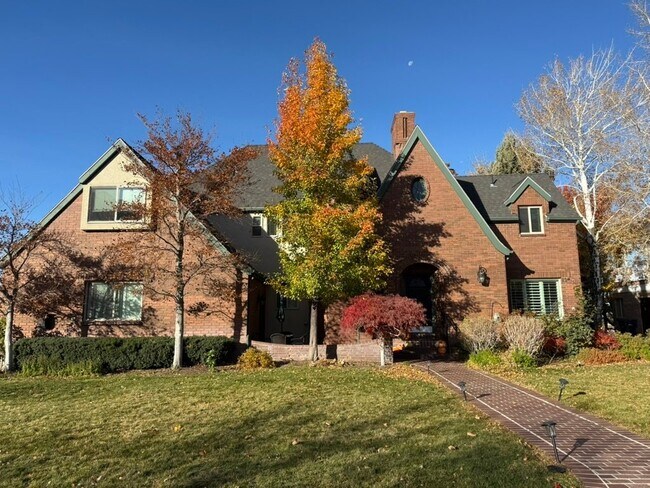 Building Photo - 10268 Loridan Ln