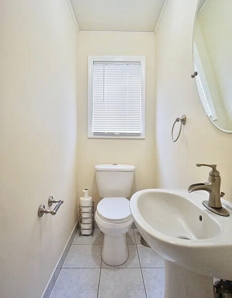 Building Photo - 49 Beresford Ave