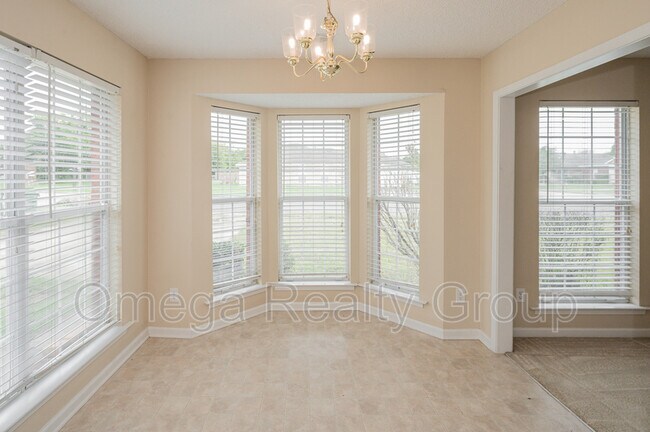 Building Photo - 6000 Aldersbrook Ct