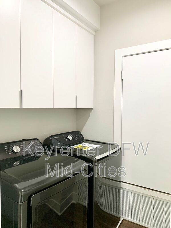 Building Photo - 1431 Pearson St