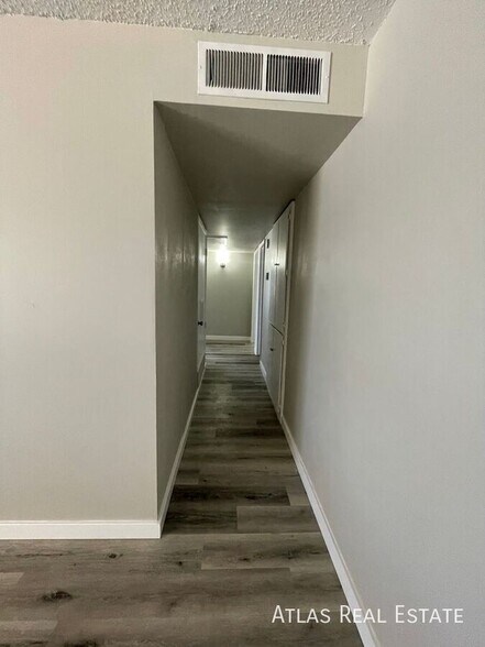 Building Photo - 13641 N 36th St