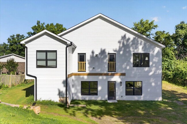 Building Photo - 15308 Batesville Ct