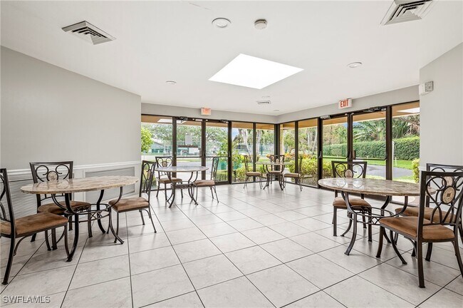 Building Photo - 6687 Huntley Ln S