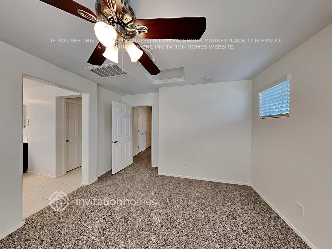 Building Photo - 239 N Sandal