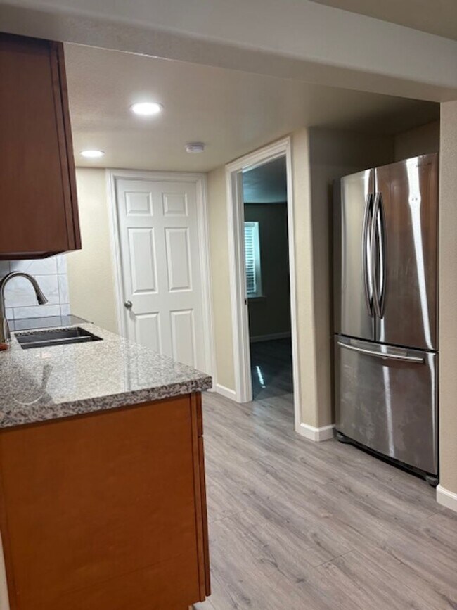 Building Photo - 189 College Way