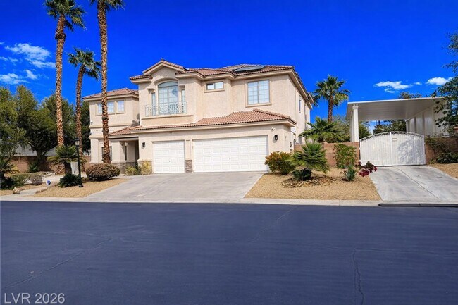 Building Photo - Northwest Valley 6 bdr  4400 sq ft  with RV parking, pool, covered patio -  all on a 1/2 acre lot!