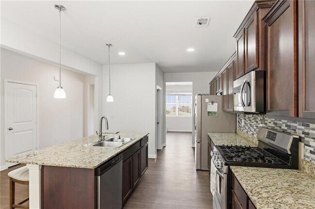 Building Photo - 296 Maple Brook Dr