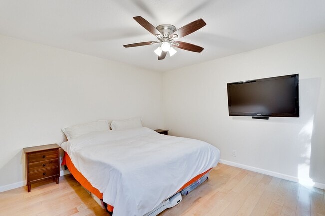 Building Photo - 505 Cypress Point Dr