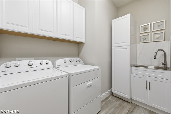 Building Photo - 9761 Willet Ct