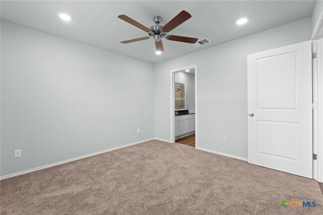 Building Photo - 1218 LEXINGTON Dr