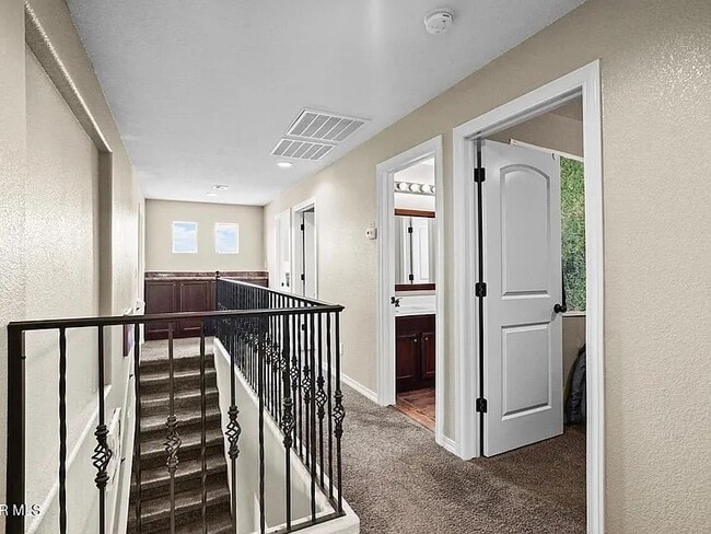 Building Photo - 5525 Valley Cedar Dr