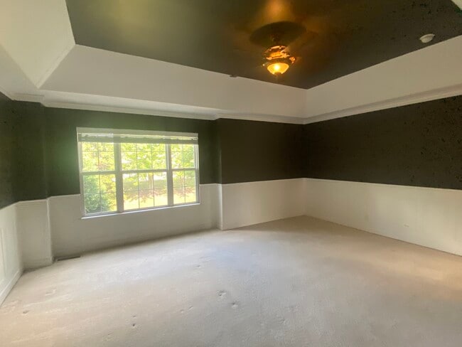 Building Photo - 15 Oak Creek Ct