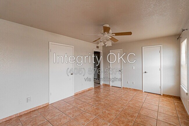 Building Photo - 4400 Hemingway Dr